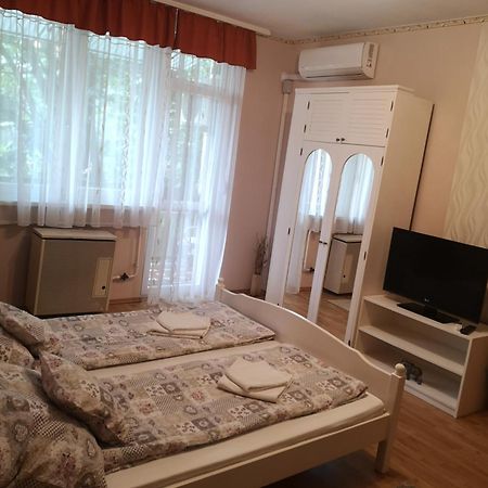 Natasa Apartman Oroshaza Exterior photo